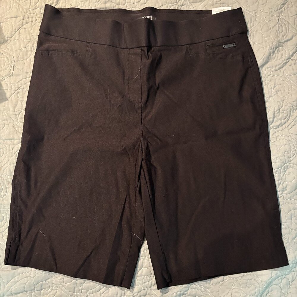 Jones New York dressy black shorts